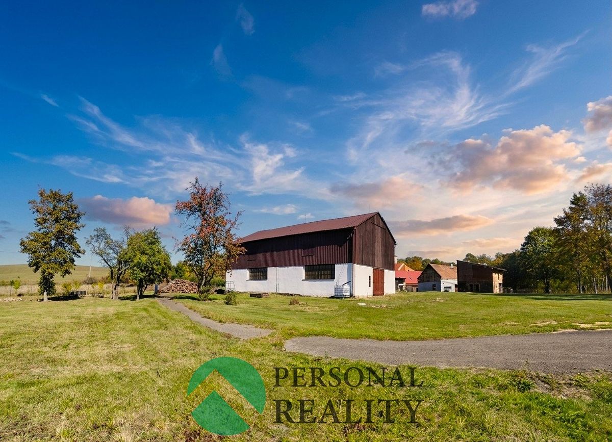 Prodej stavebního pozemku 7528 m², Chodová Planá – fotka 1 z 3