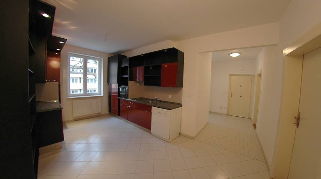 Pronájem bytu 2+1 78 m² – fotografie 2