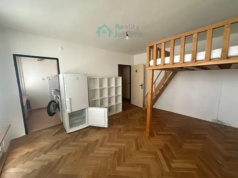Pronájem bytu 1+1 32 m², Chrudim – náhled fotky 3