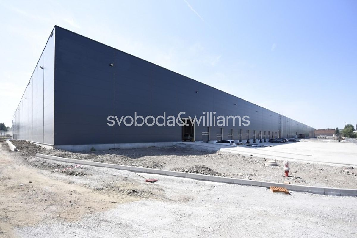 Pronájem skladového prostoru 1477 m² – fotografie 2