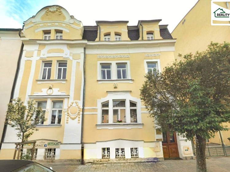 Pronájem bytu 3+1, 100 m² (1 z 13)