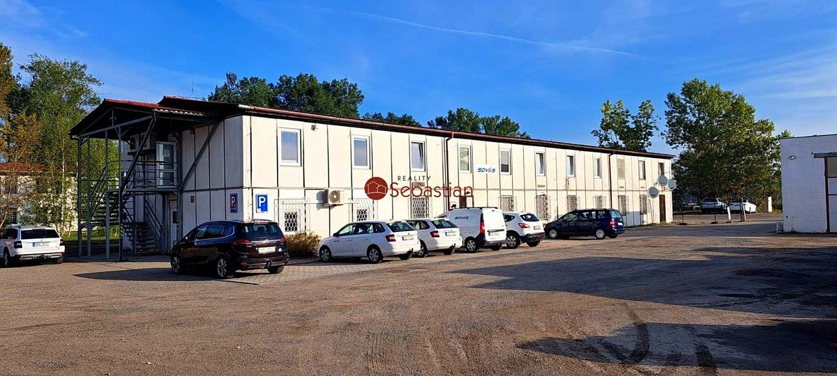 Pronájem komerčního pozemku 10995 m² – fotografie 5