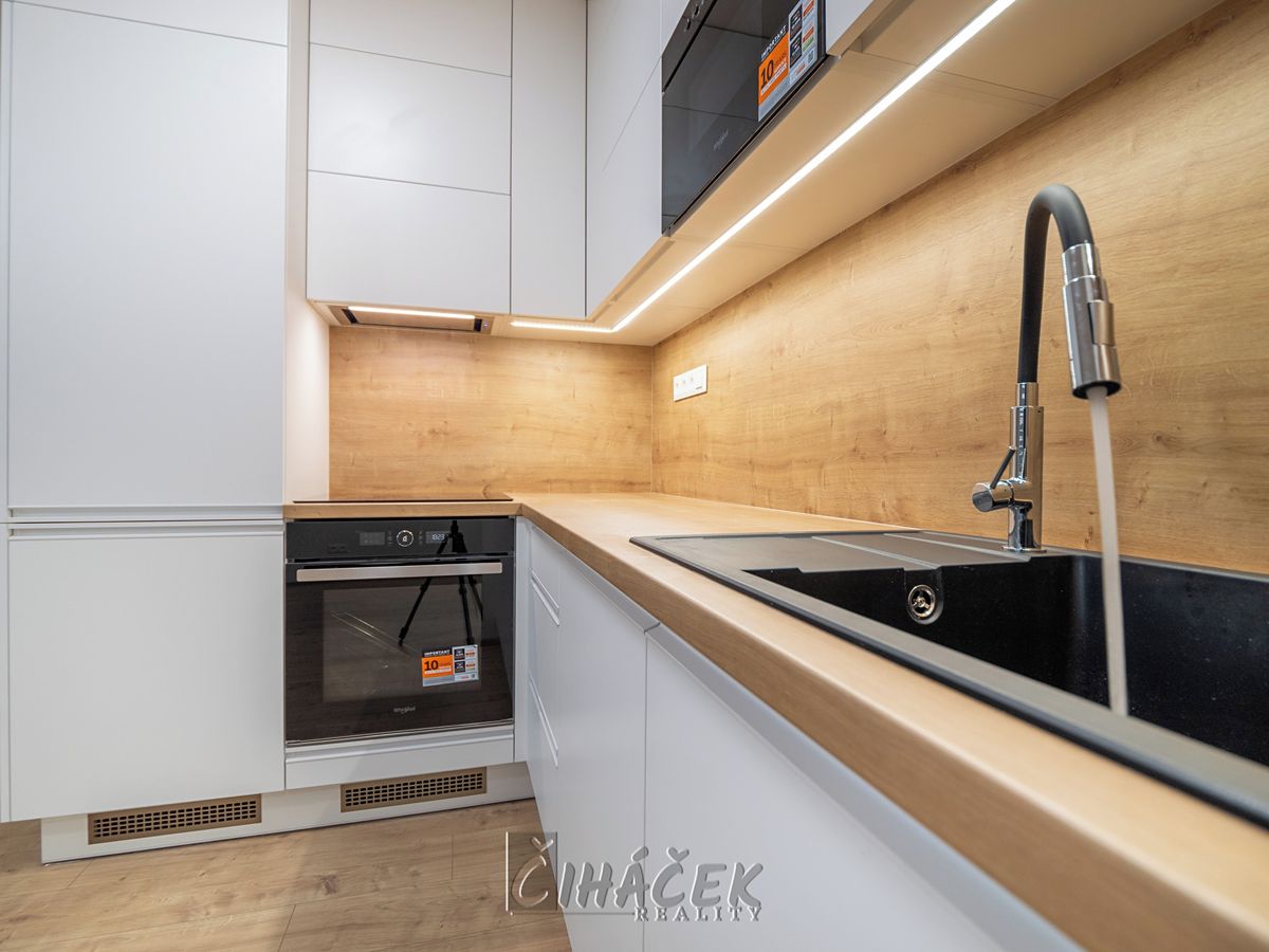 Pronájem bytu 3+kk 82 m² – fotografie 5