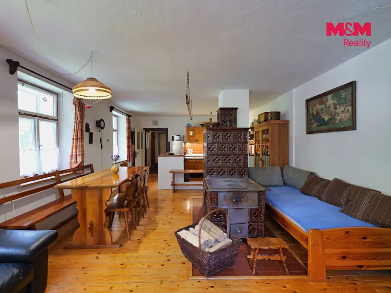 Prodej rodinného domu 172 m², pozemek 1928 m², Buková – náhled fotky 3
