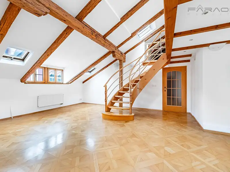 Pronájem bytu 4+kk 221 m², Praha – náhled fotky 3