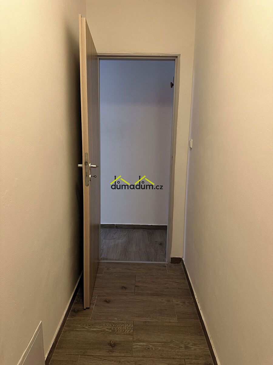 Pronájem bytu 2+kk 45 m² – fotografie 3