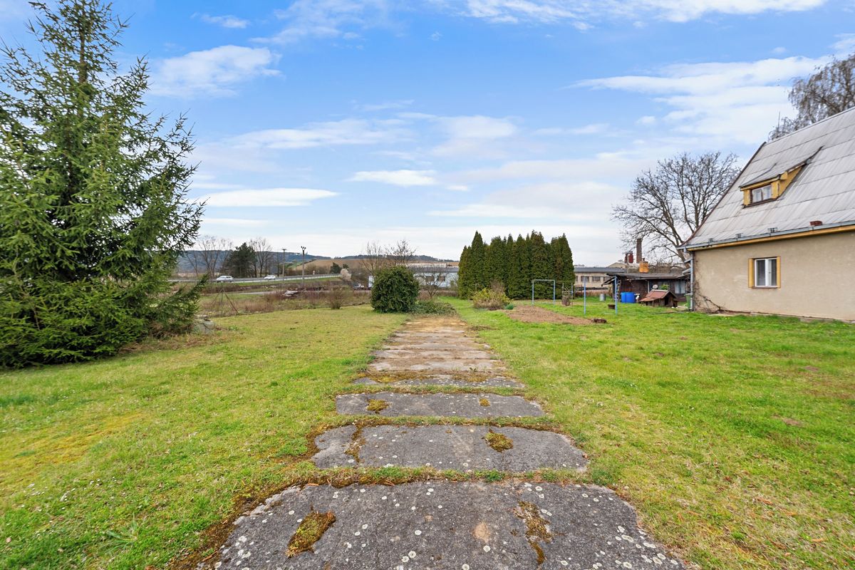 Prodej stavebního pozemku 843 m² – fotografie 3