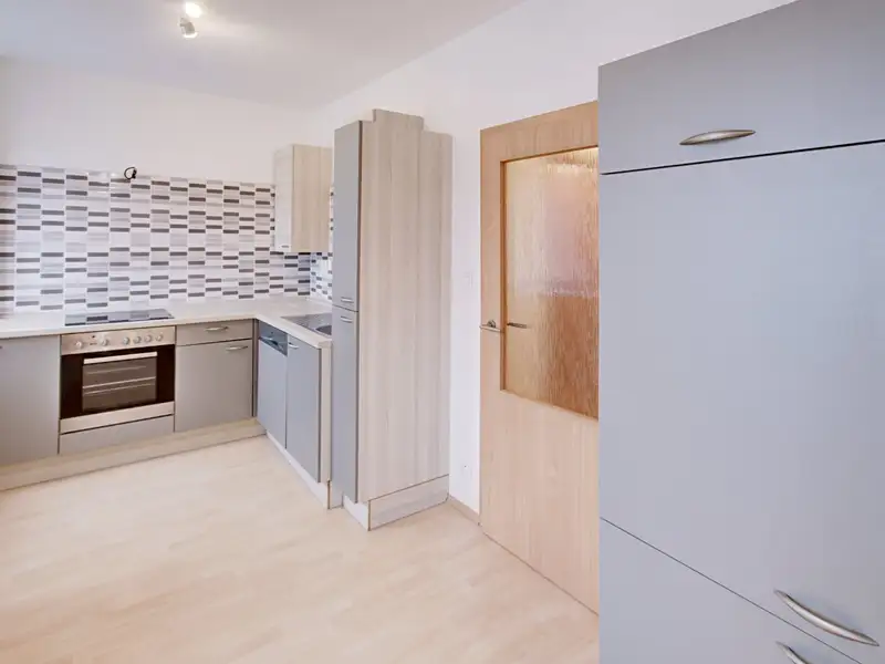 Pronájem bytu 1+kk 30 m², Brno – náhled fotky 1