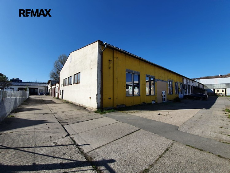 Gewerbefläche zum Kauf, 1.557 m² (3 von 45)