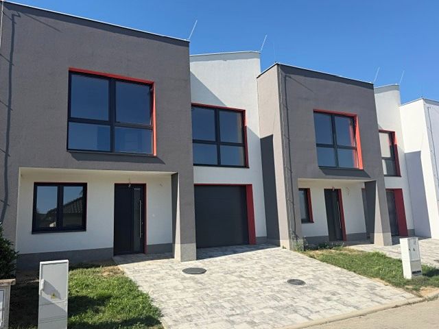 Prodej rodinného domu 182 m², pozemek 460 m²
