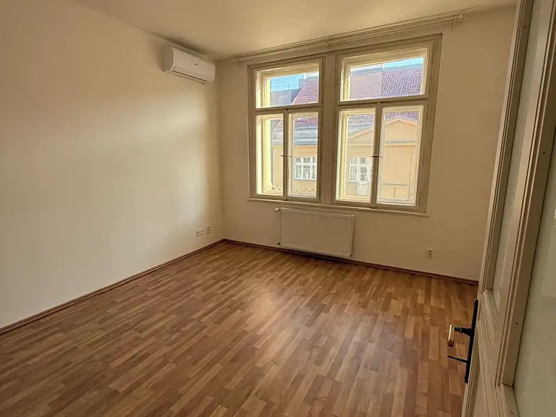 Pronájem bytu 2+kk 52 m², Praha – náhled fotky 2