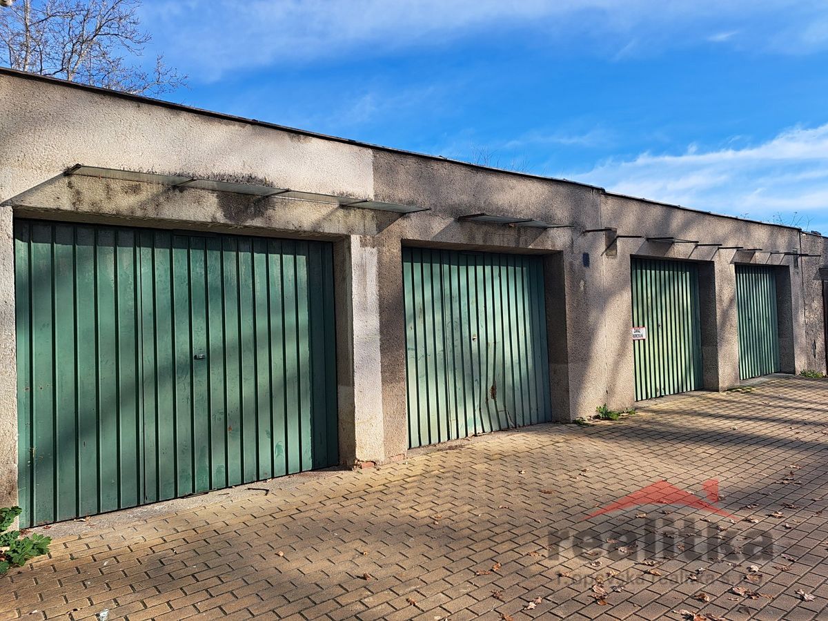 Pronájem garáže 17 m² – fotografie 3