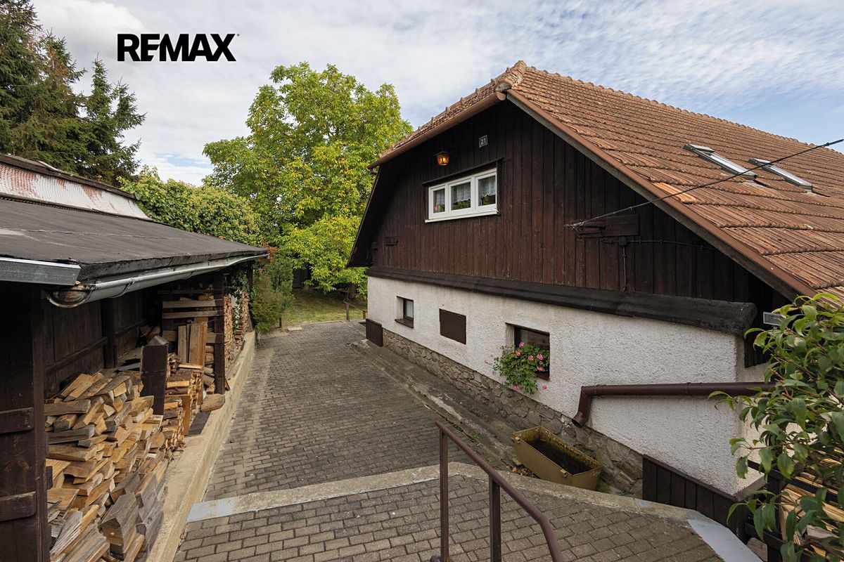 Prodej rodinného domu 200 m², pozemek 720 m² – fotografie 3