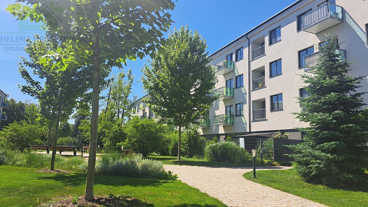Pronájem bytu 2+kk 44 m² – fotografie 2