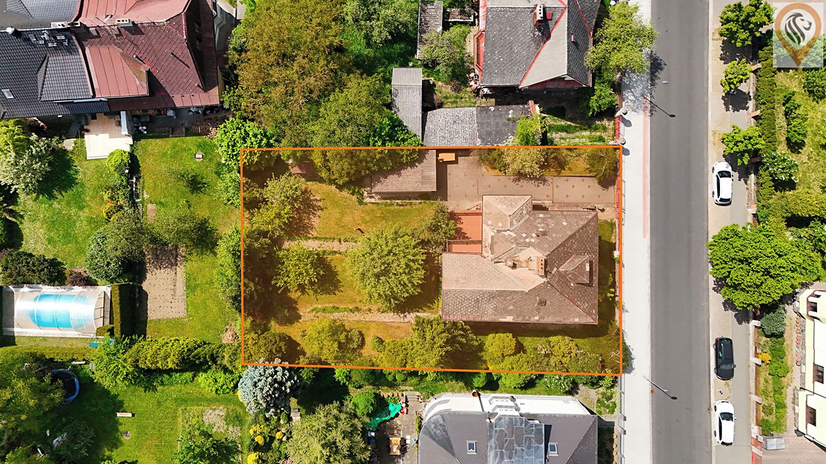 Prodej rodinného domu 170 m², pozemek 936 m² – fotografie 2