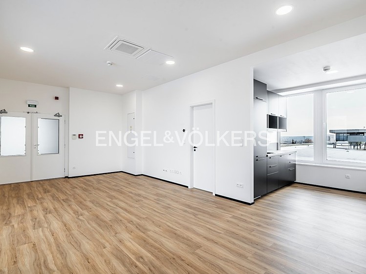 Комерційне приміщення в оренду, 147 м² (5 з 14)