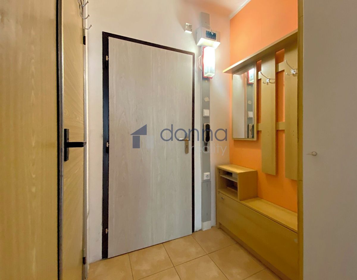 Pronájem bytu 1+kk 29 m² – fotografie 4