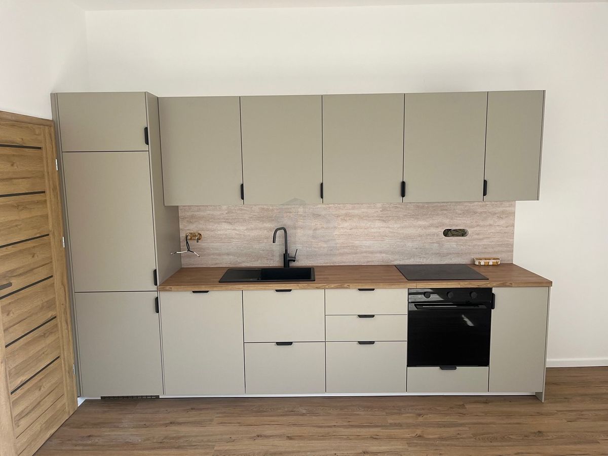 Pronájem bytu 3+kk 85 m² – fotografie 3