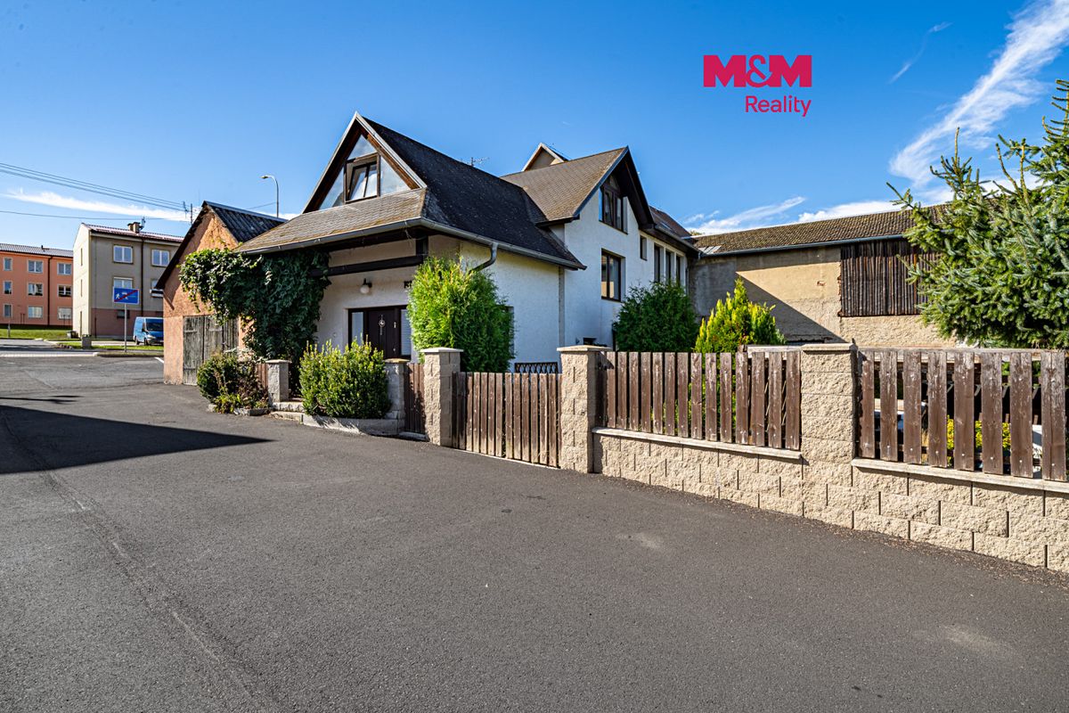 Prodej rodinného domu 220 m², pozemek 404 m²