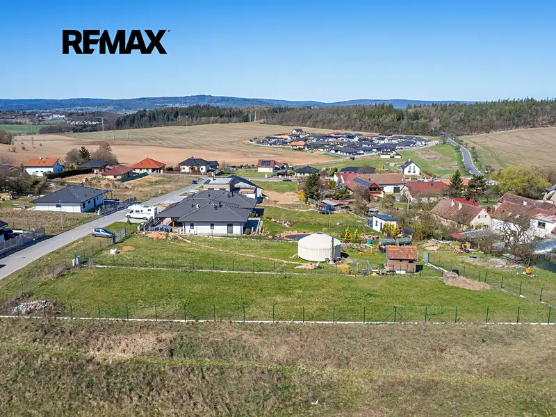 Prodej stavebního pozemku 1205 m², Háje – náhled fotky 3