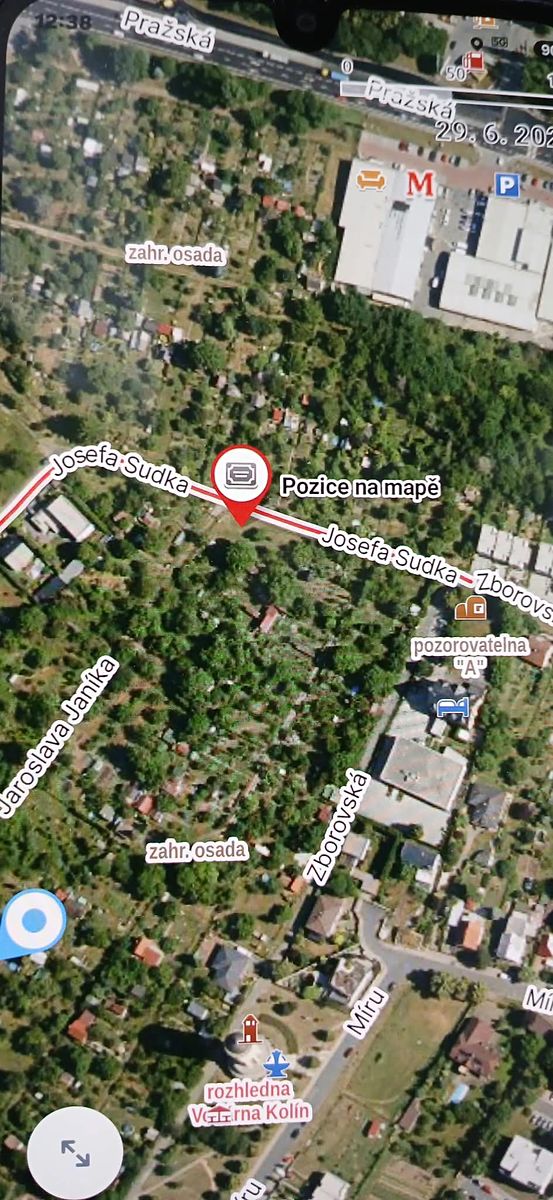 Prodej stavebního pozemku 911 m² – fotografie 2