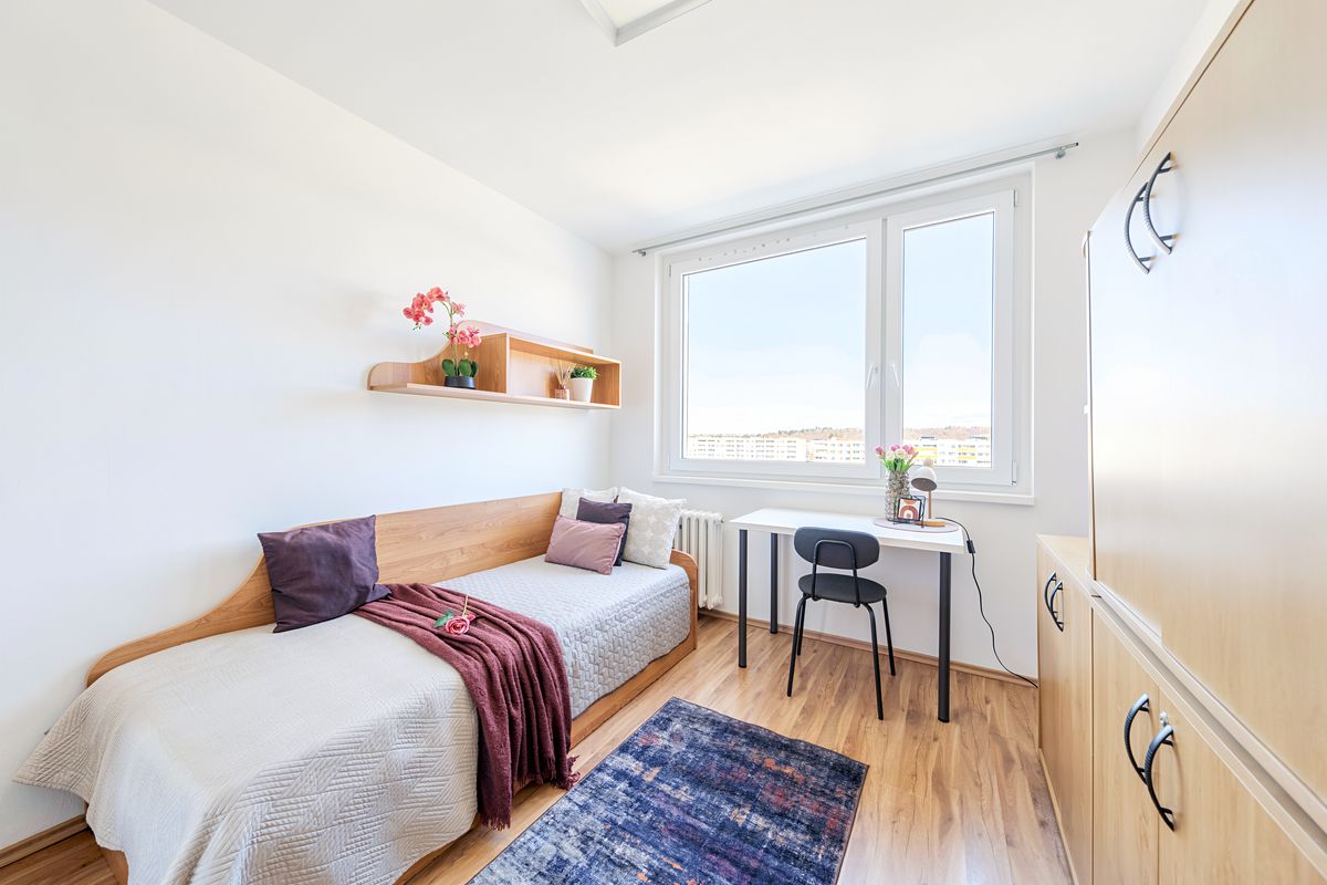 Pronájem bytu pokoje 16 m²