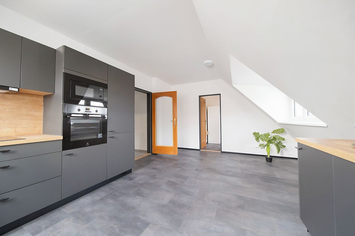 Pronájem bytu pokoje 14 m² – fotografie 4