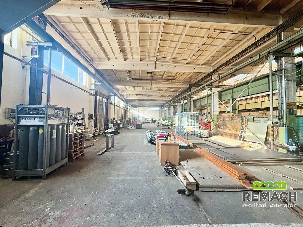 Pronájem výrobní haly, prostoru 600 m² – fotografie 3