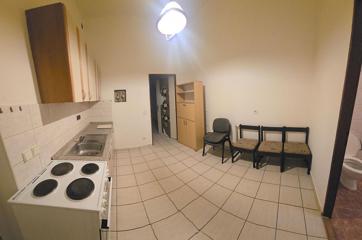Pronájem bytu 1+1 37 m² – fotografie 2