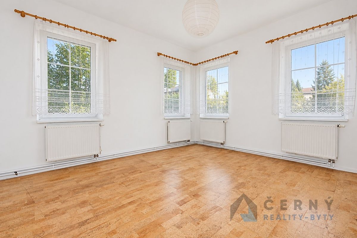 Pronájem bytu 2+1 60 m² – fotografie 2
