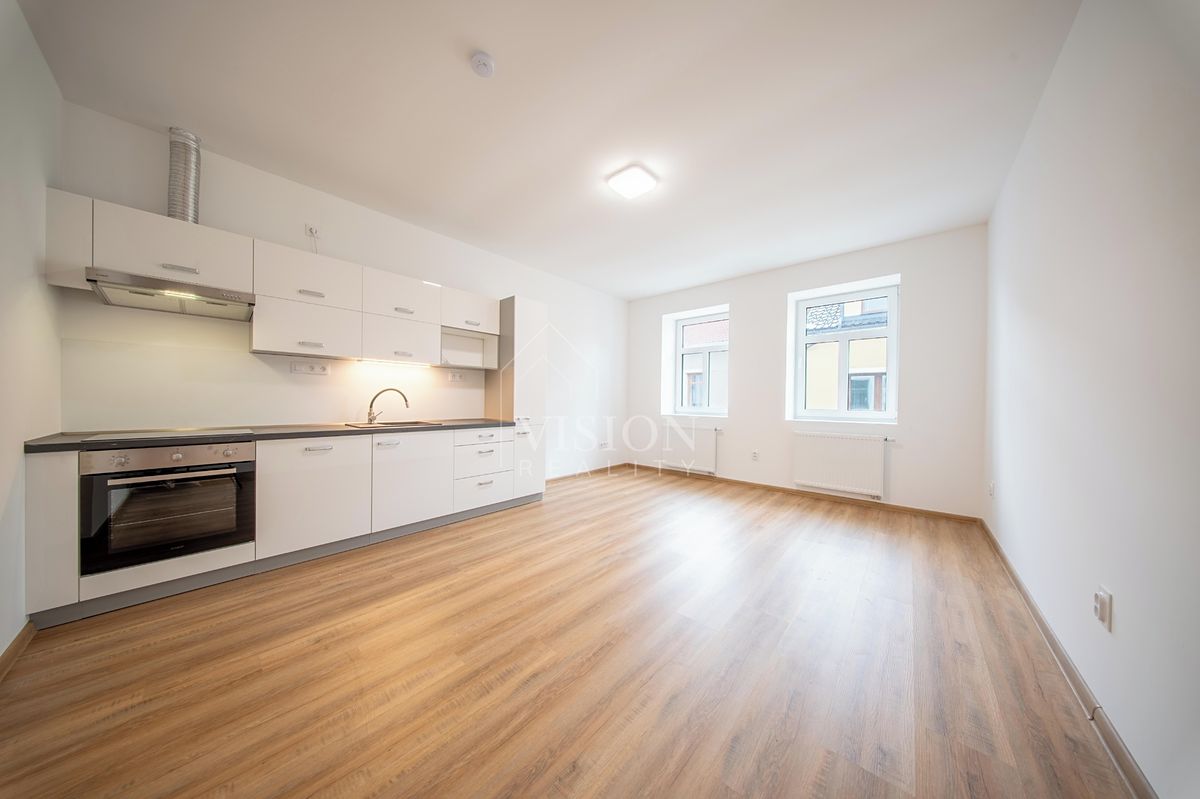 Pronájem bytu 2+kk 43 m² – fotografie 2