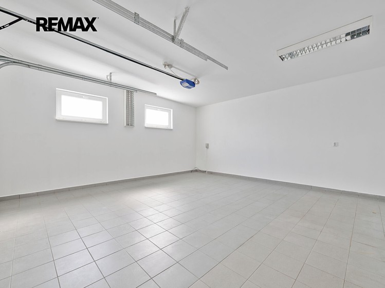 Pronájem komerčního prostoru, 169 m² (14 z 17)