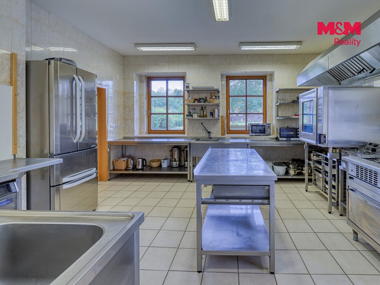 Комерційне приміщення на продаж, 910 м² (8 з 30)