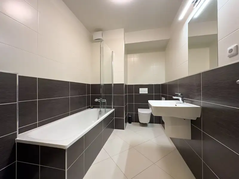 Pronájem bytu 2+kk 54 m², Praha – náhled fotky 3