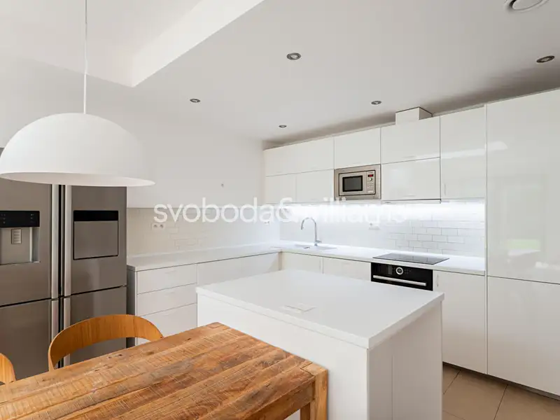 Prodej rodinného domu 124 m², pozemek 526 m², Praha – náhled fotky 3