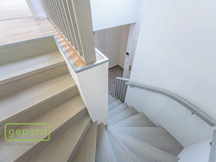 Квартира 4+kk на продаж, 85 м² (17 з 22)