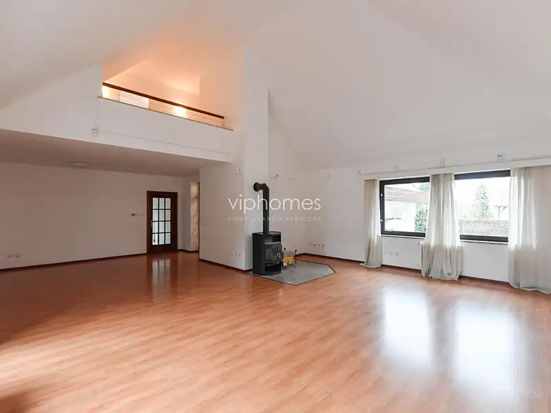Pronájem vily 417 m², pozemek 1263 m², Praha – náhled fotky 3