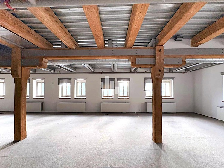 Комерційне приміщення в оренду, 878 м² (2 з 10)