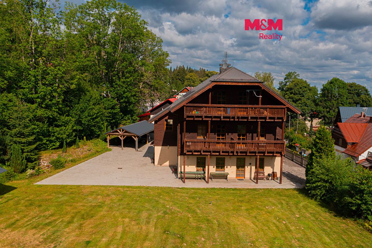 Prodej ubytovacího zařízení 910 m²