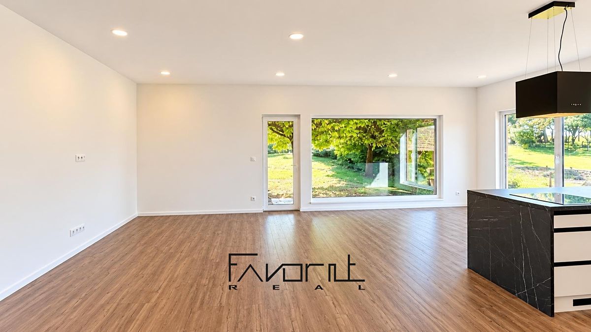 Prodej rodinného domu 186 m², pozemek 1050 m² – fotografie 4