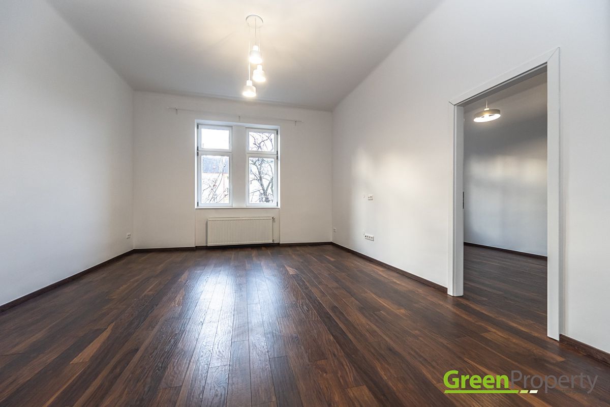 Pronájem bytu 2+kk 57 m² – fotografie 2