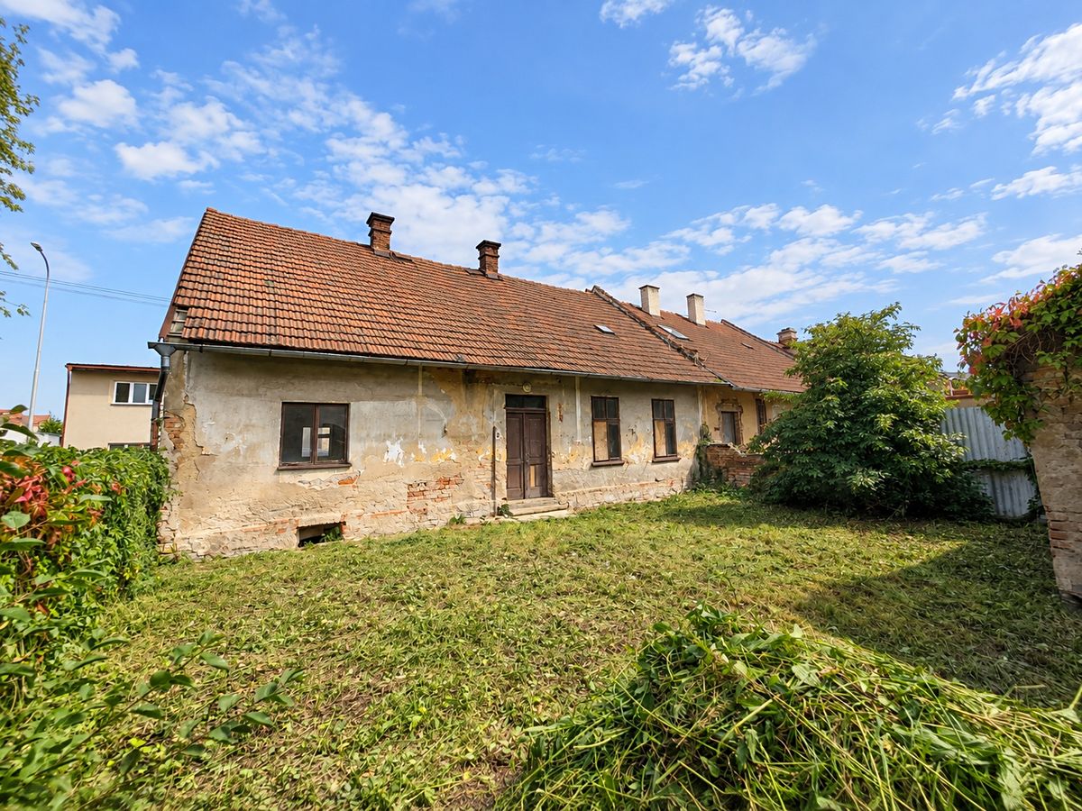 Prodej rodinného domu 240 m², pozemek 361 m² – fotografie 4