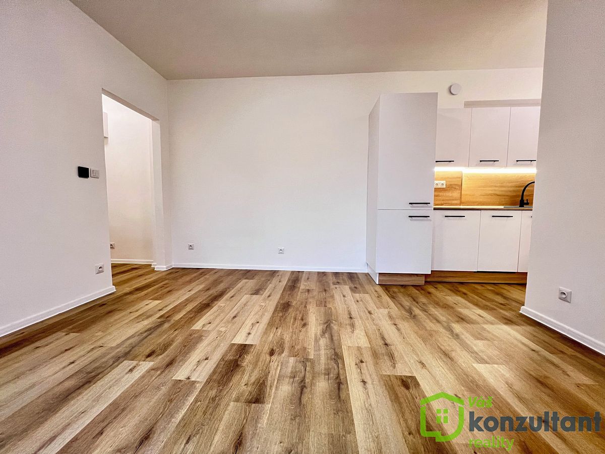 Pronájem bytu 2+kk 45 m² – fotografie 3