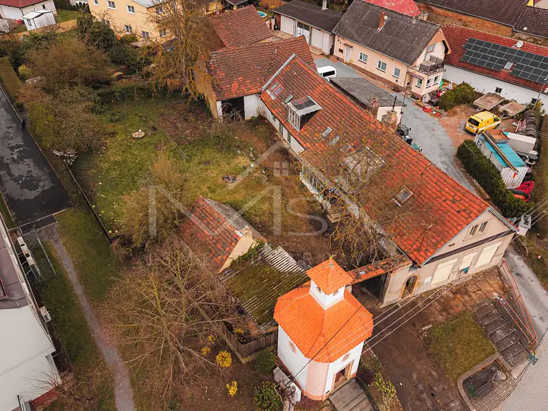 Prodej vícegeneračního domu 330 m², pozemek 943 m², Chrást – náhled fotky 3