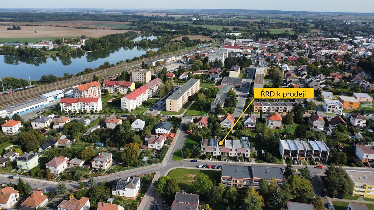 Prodej rodinného domu 160 m², pozemek 200 m² – fotografie 2