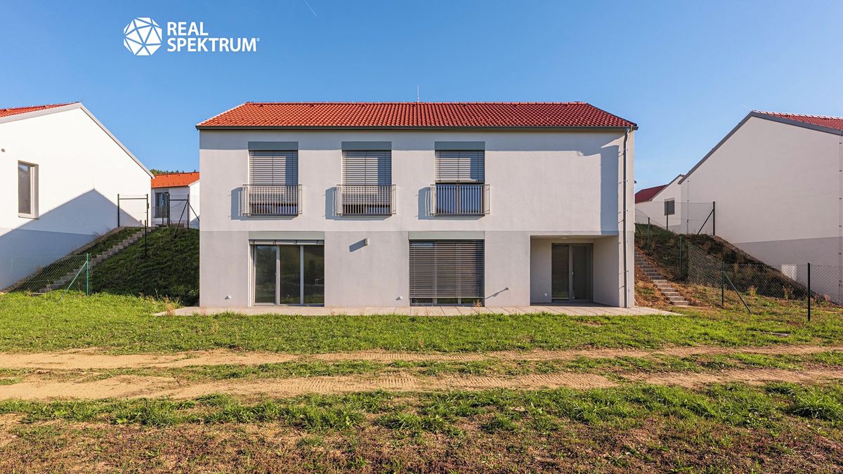 Prodej rodinného domu 163 m², pozemek 1087 m², Vohančice – fotka 1 z 3