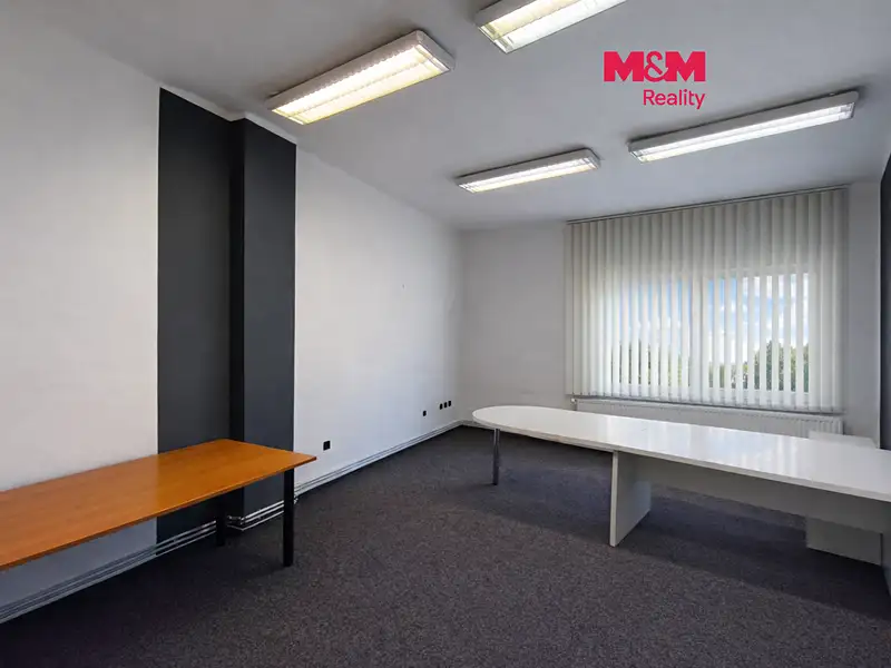 Pronájem kanceláře 27 m², Ostrava – náhled fotky 1