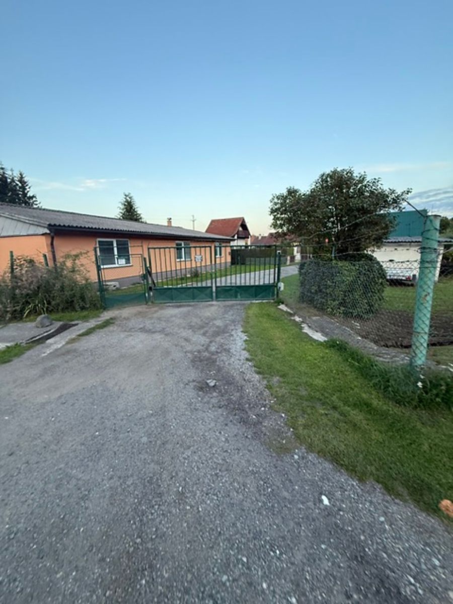 Prodej stavebního pozemku 349 m² – fotografie 3