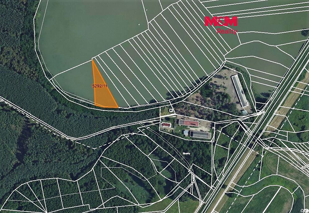 Prodej pozemku 3089 m², Bzenec – fotka 1 z 3