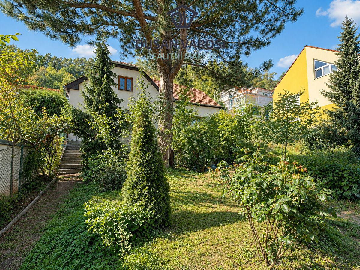 Prodej rodinného domu 100 m², pozemek 688 m² – fotografie 2